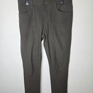 Vuori Men's Meta Pants Green 31 x 41 Like New